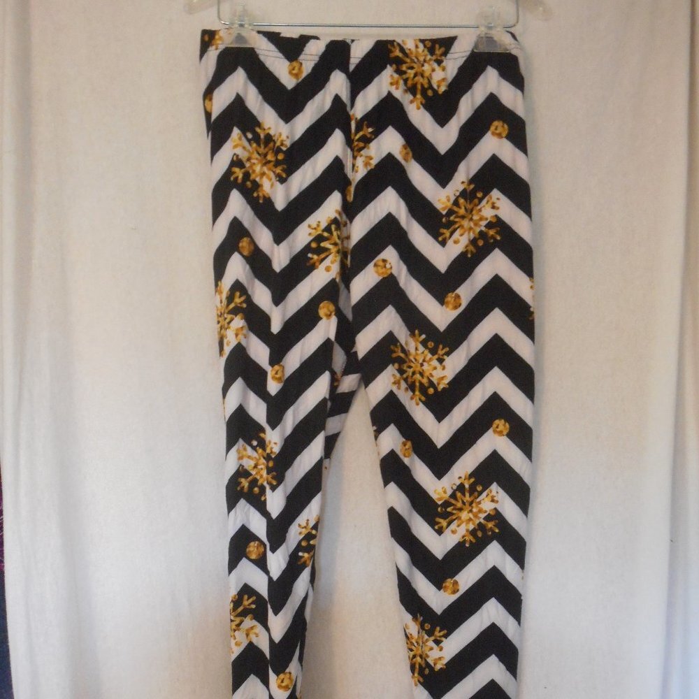 Black white gold chevron Snowflake Leggings